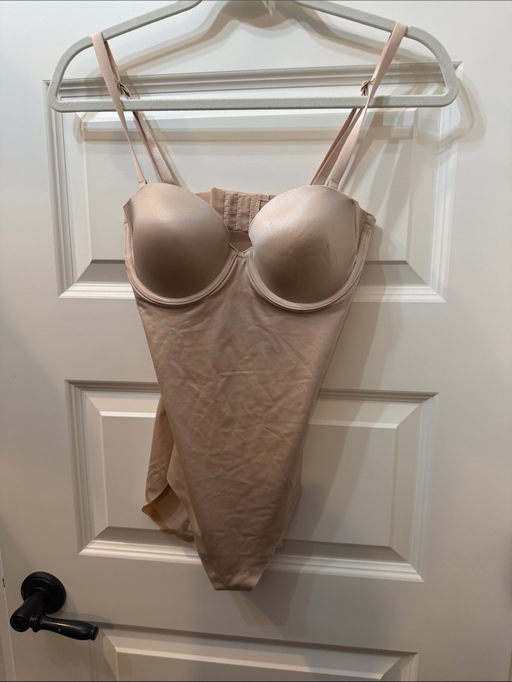 Nude Smooth Seamless Bodysuit with Underwire Cups . Spanx